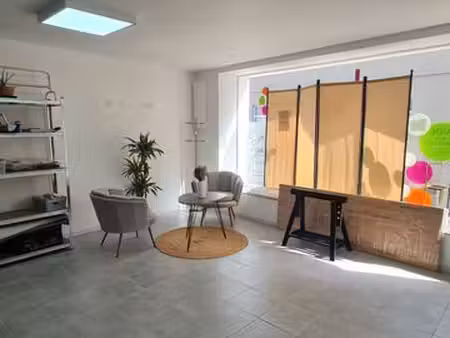 local commercial 48m2