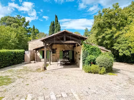 maison 10 pièces 300 m²