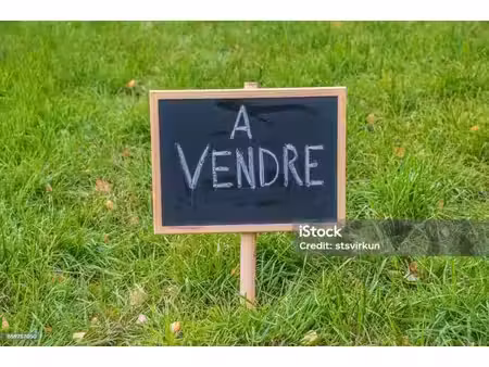 terrain de 610m2