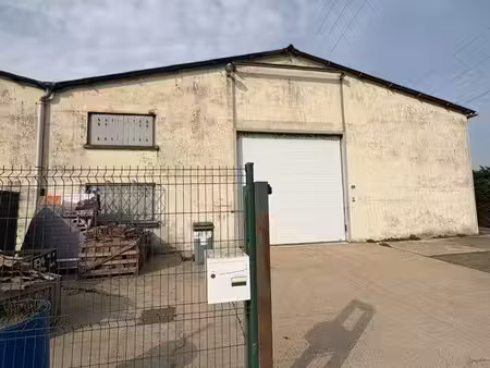 local stockage / commercial 166m2