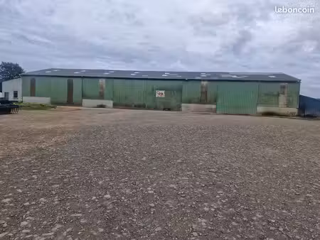 hangar a louer