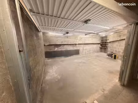 grand garage (double) – aigle / championnet - 26m² - porte automatique - lumière  eau  éle