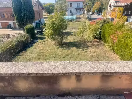 maison a rénové avec terrain et terrasse