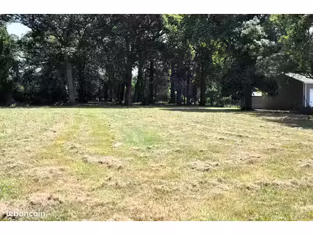terrain 2810 m² rouans