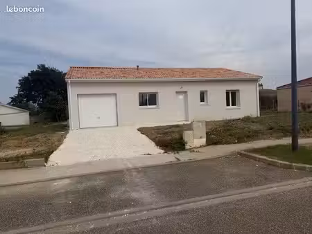 maison re 2020 – 95 m² – 3 chambres – garage – terrain 631 m²