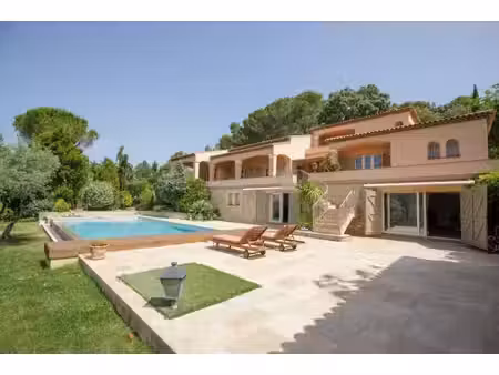 propriété à vendre à simiane-collongue