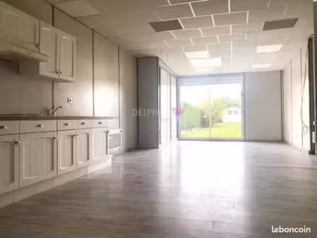 local commercial 180 m² englos