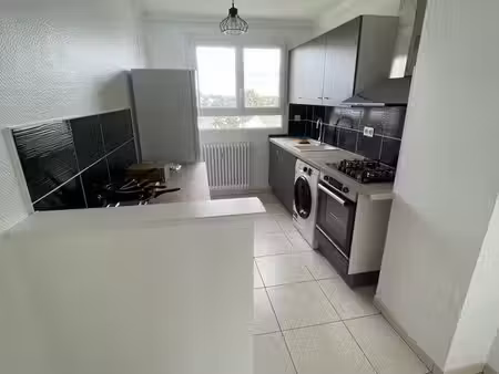 appartement t3 meublé traversant. plein sud avec cave  garage et grenier