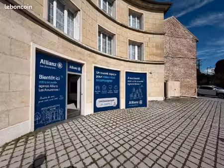 deux bureaux à louer d'une superficie de 12m2 chacun