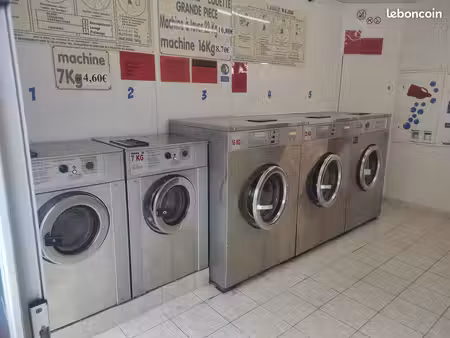 vend laverie automatique mur et fond