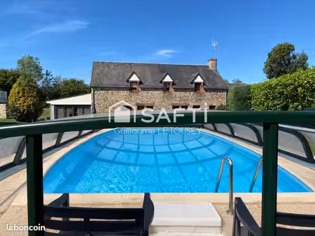 maison 10 pièces 220 m²