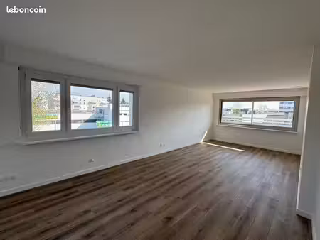 bureaux de 161m² rénovés & lumineux à louer - parking  terrasse  cuisine équipée