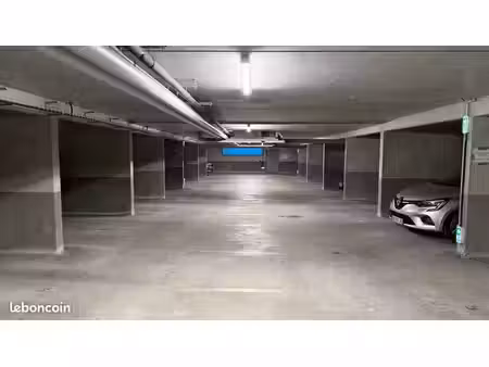 loue parking moto