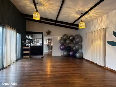 fond de commerce espace bien être yoga pilates danse