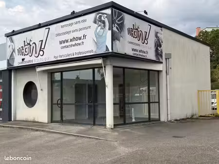 local commercial 80 m² + 1 264 m² extérieurs – axe national très passant