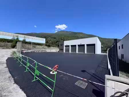local commercial / hangar industriel