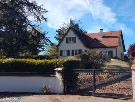 maison de 163m2 sur sous-sol dans un petit village bourguignon