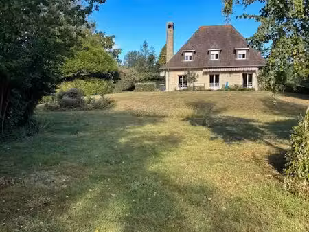 maison 6 pièces 178 m² terrain 10346 m² avec étang privé