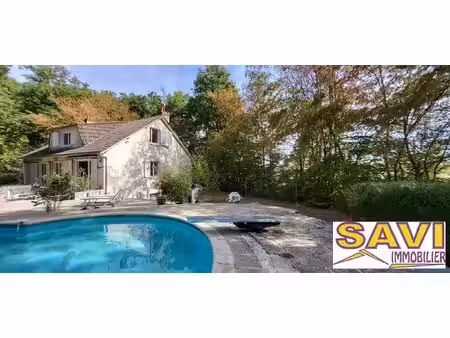 maison 5 chambres avec sous-sol et piscine