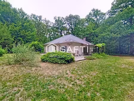 maison avec studio indépendant sur terrain boisé