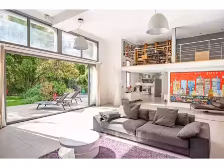 issy-les-moulineaux - maison d'exception - volumes - jardin et piscine.