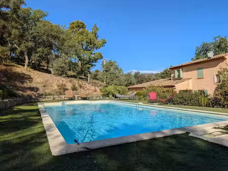 villa 6 pieces 4 chambres piscine