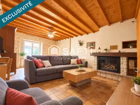 port-lesney – maison ancienne avec beaux volumes  5 chambres