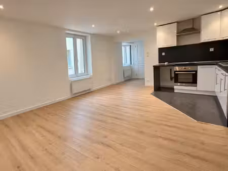 t3 duplex entièrement rénové