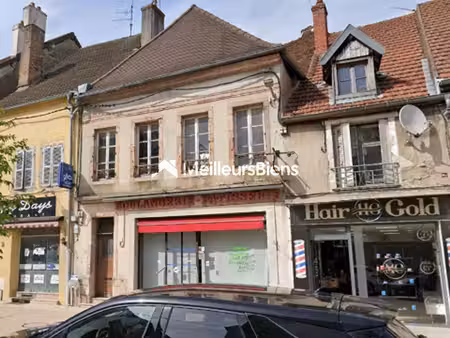 immeuble 244 m² à auxonne avec commerce et appartement à rénover
