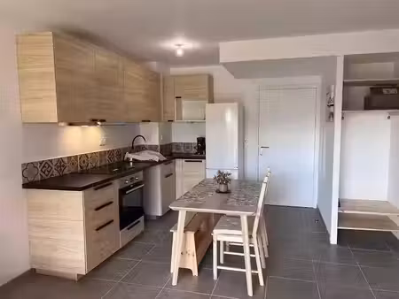 location meublée appartement 2 pièces 50 m² à mimizan (40200)  800 €