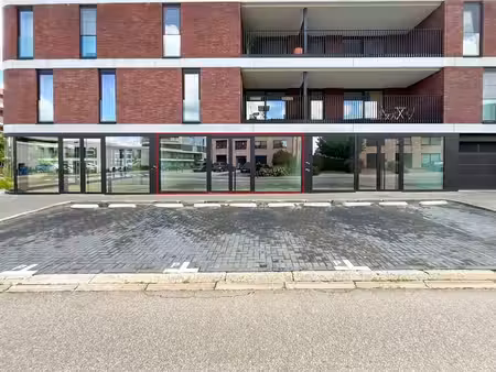 commerciële ruimte te koop in nieuwbouwcomplex!