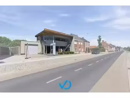 ruim en instapklaar handelspand op toplocatie nabij centr...