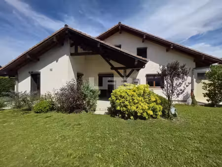 maison individuelle 153 5 m² sur terrain plat 1251 m²