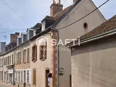 maison de ville divisée en 2 logements distinct