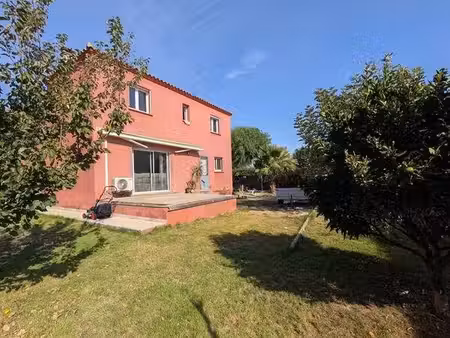 maison familiale 4 faces sur terrain piscinable