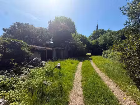 terrain de + de 24 ares en plein coeur de quiévrain