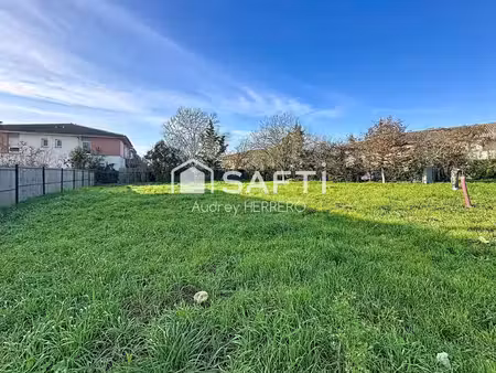 terrain constructible 607m2 viabilisé sur saint jory