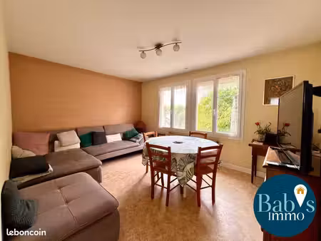 ensemble immobilier composé de deux maisons mitoyennes indépendantes  figeac (46100)