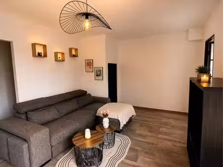 ? maison de charme 86 m² – 2 chambres – extérieur & stationnements
