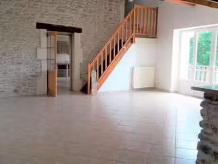 location maison à saint-sulpice-et-cameyrac (33450) : à louer / 190m² saint-sulpice-et-cam