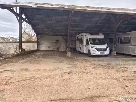 emplacement camping car/ caravanes