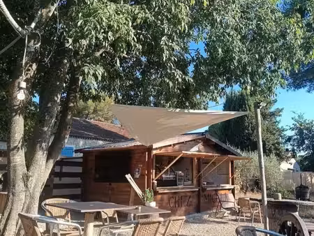 location kiosque terrasse et parking