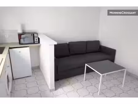 location meublée appartement 2 pièces 28 m² à fontainebleau (77300)  795 €