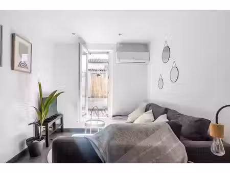 location meublée appartement 2 pièces 23 m² à marseille 1er (13001)  860 €