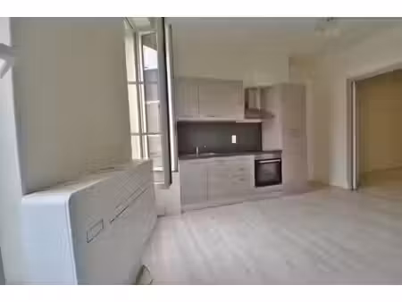 location appartement 3 pièces 47 m² à sainte-livrade-sur-lot (47110)  500 €