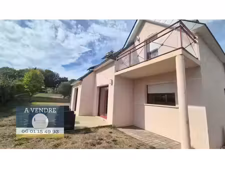 maison récente de 2014 sur un terrain de 692 m2