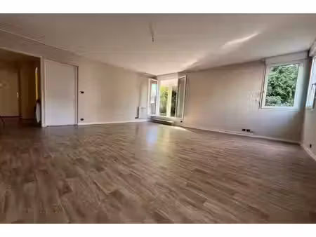 bien rare à cormontreuil - t3 en rez-de-jardin avec garage