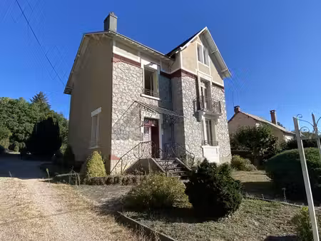 maison des années 30 avec son terrain attenant
