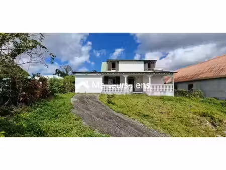 maison 170 m² à morne-à-l'eau  4 chambres avec studio sur un terrain de 3343 m²