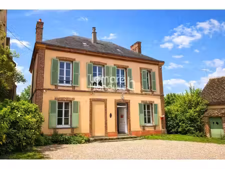 ancien presbytère de 150 m² env. sur 1000 m² de terrain